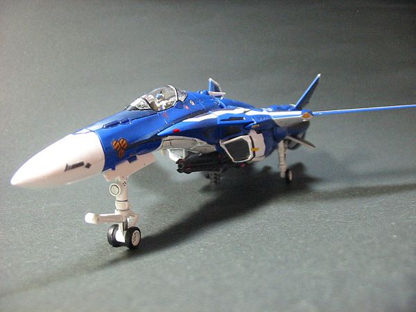 1/72 VF-25G メサイア ミシェル機