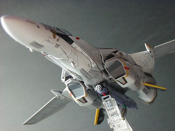 1/72 VF-25S メサイア オズマ機