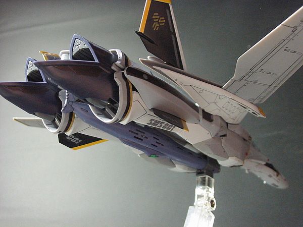 1/72 VF-25S メサイア オズマ機